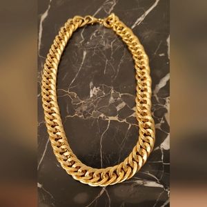 Choker Gold Tone Chunky Link Excellent Condition